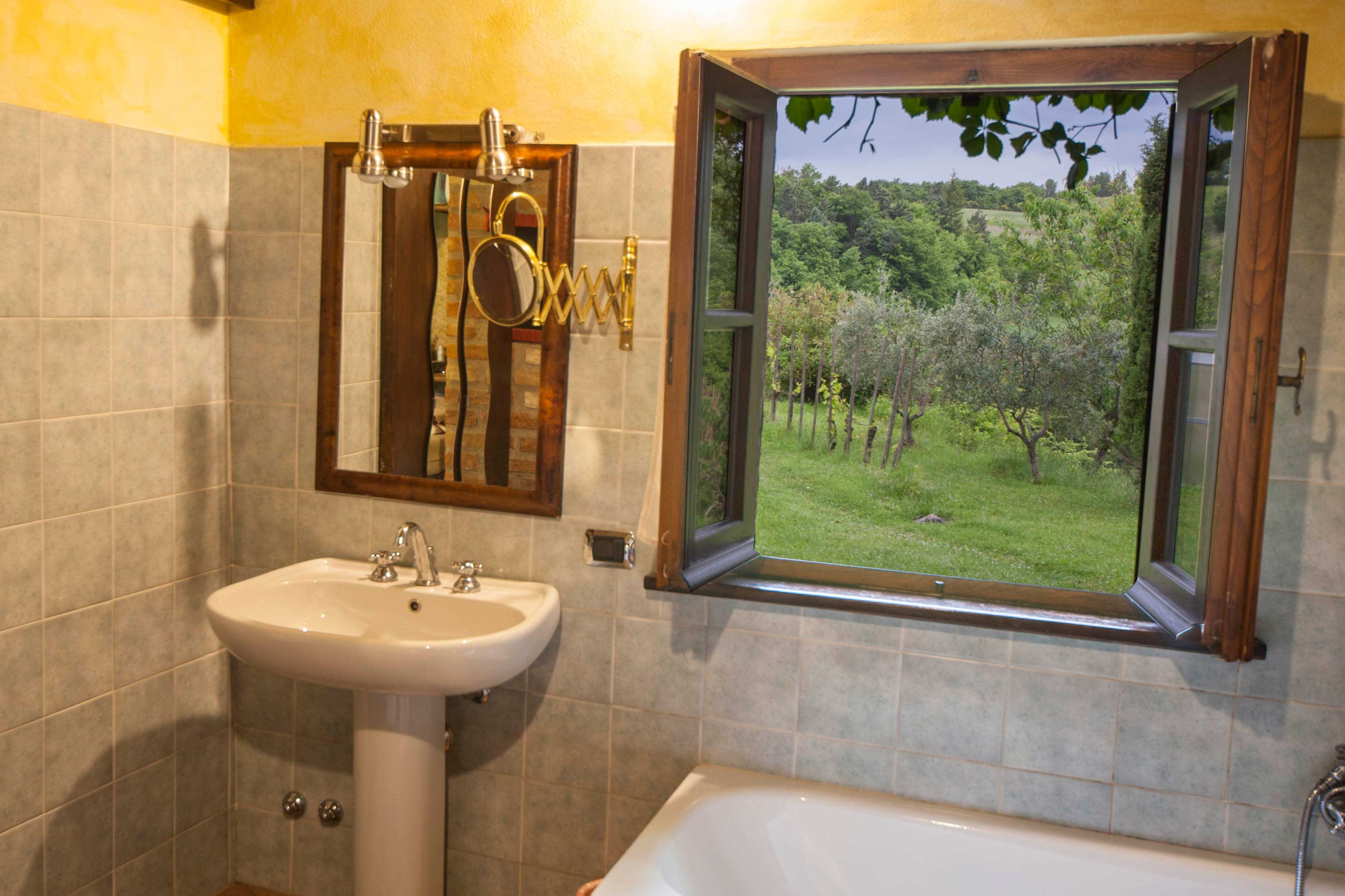 Secondo bagno annesso villa Sionne