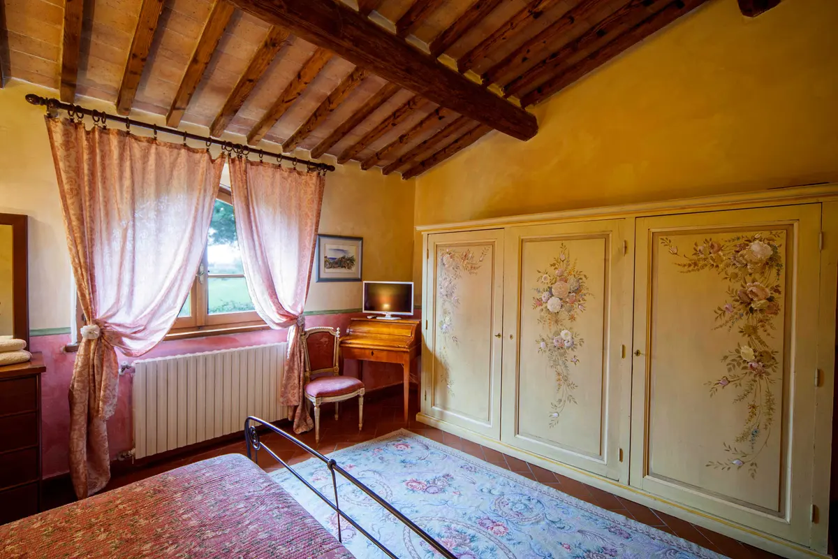 Chambre rose, autre vue